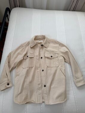 H&M Light Beige Shirt Jacket with Front Pockets